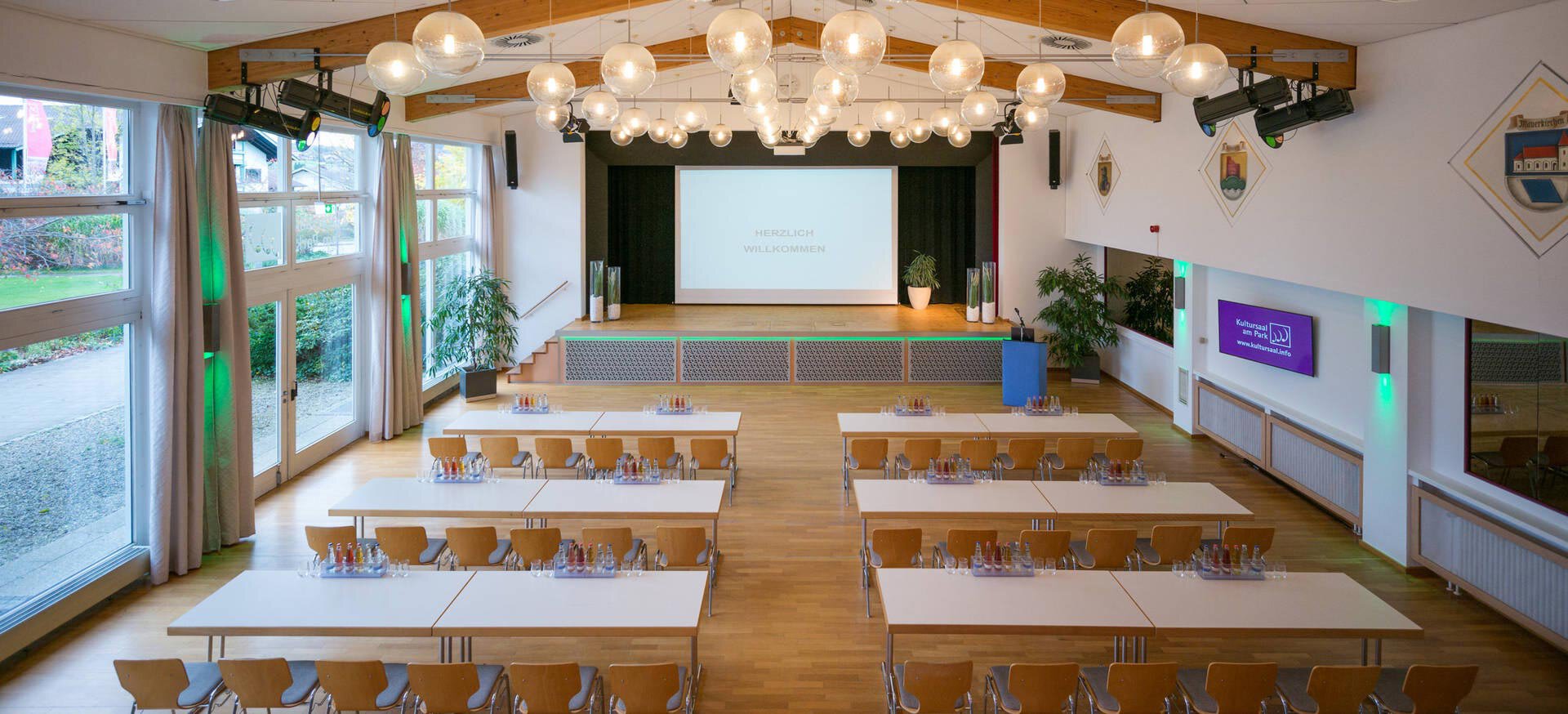Chiemgau Thermen, Kultursaal am Park | © Chiemgau Thermen